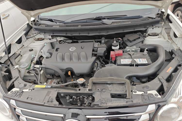 Used Dongfeng Fengdu MX6 2016 2.0L CVT Two-Wheel Drive Dream Edition Engine Bay