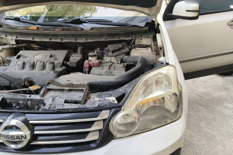 Used Dongfeng Fengdu MX6 2016 2.0L CVT Two-Wheel Drive All-Around Version Engine Bay Left