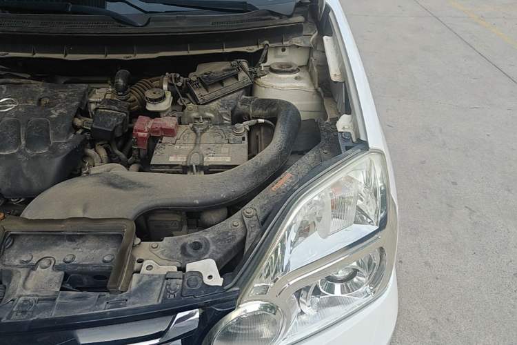 Used Dongfeng Fengdu MX6 2016 2.0L CVT 4x4 Dream Edition Engine Bay Left