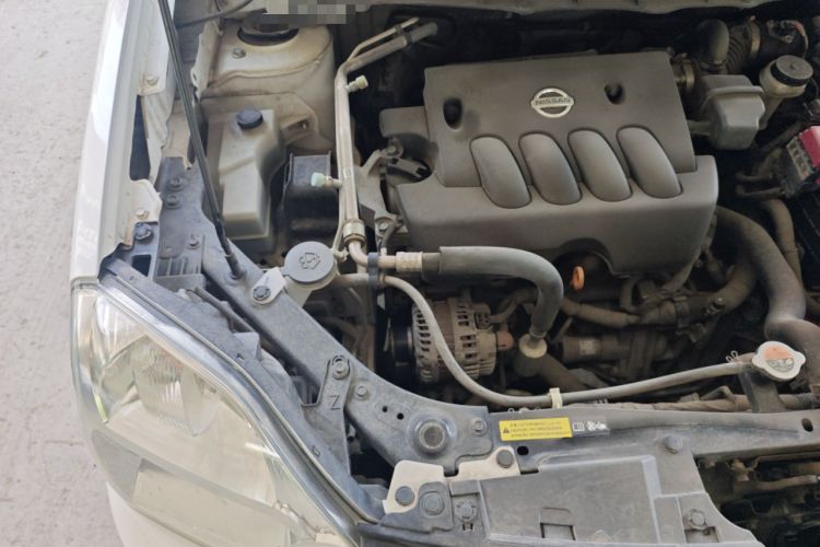 Used Dongfeng Fengdu MX6 2016 2.0L CVT All-Wheel-Drive Versatile Edition Engine Bay Right