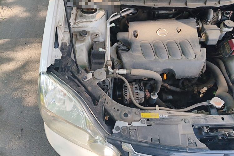 Used Dongfeng Fengdu MX6 2016 2.0L CVT Two-Wheel Drive All-Around Version Engine Bay Right
