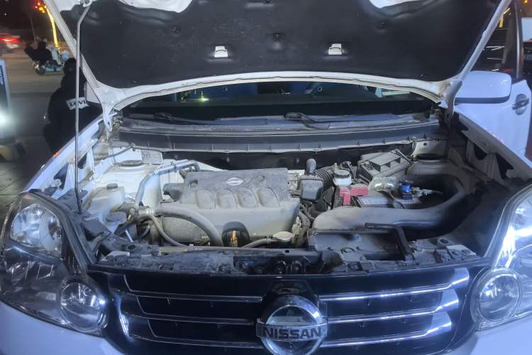 Used Dongfeng Fengdu MX6 2016 2.0L CVT Two-Wheel Drive All-Around Version Engine Bay