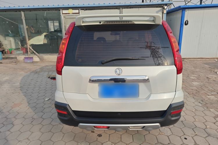Used Dongfeng Fengdu MX6 2016 2.0L CVT Two-Wheel Drive Dream Edition Exterior 4
