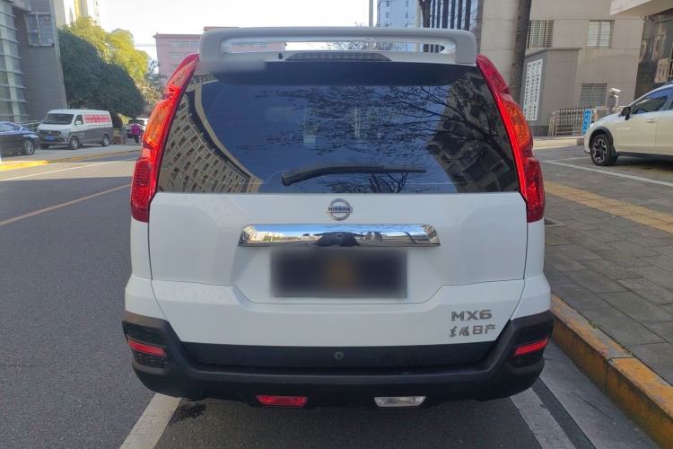 Used Dongfeng Fengdu MX6 2016 2.0L CVT Two-Wheel Drive Excellence Edition Exterior 4