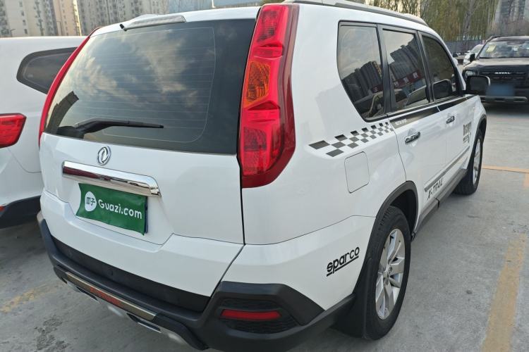 Used Dongfeng Fengdu MX6 2016 2.0L CVT Two-Wheel Drive All-Around Version Exterior 5