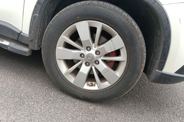 Used Dongfeng Fengdu MX6 2016 2.0L CVT 4x4 Dream Edition Exterior 7