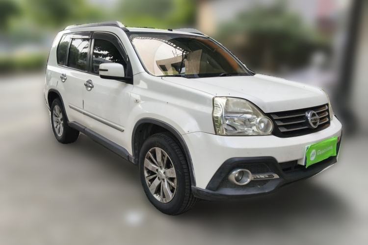 Used Dongfeng Fengdu MX6 2016 2.0L CVT Two-Wheel Drive All-Around Version Front Right 45 Deg
