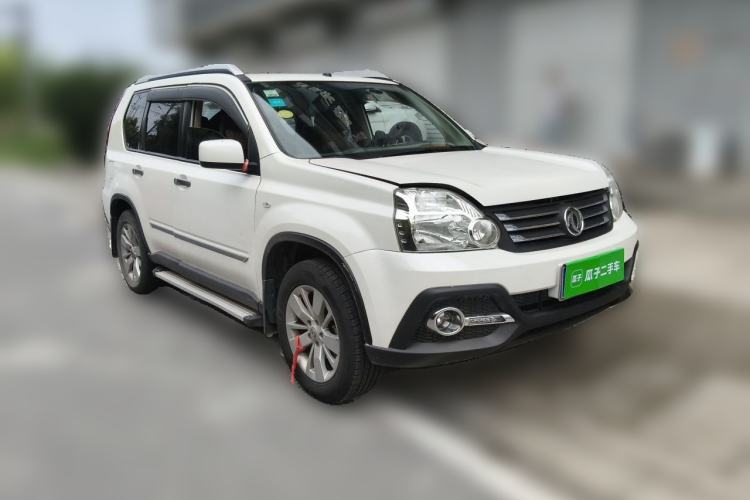 Used Dongfeng Fengdu MX6 2016 2.0L Manual Two-Wheel Drive Navigation Edition Front Right 45 Deg