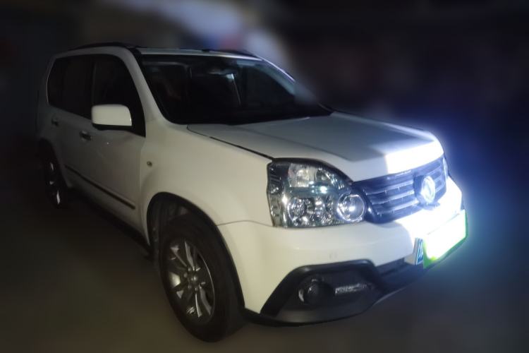 Used Dongfeng Fengdu MX6 2016 2.0L CVT Two-Wheel Drive Dream Edition Front Right 45 Deg