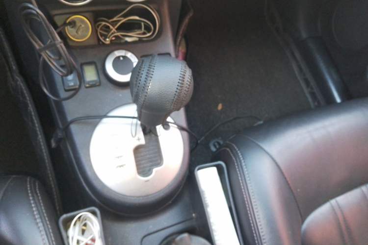 Used Dongfeng Fengdu MX6 2016 2.0L CVT 4x4 Dream Edition Gear Lever