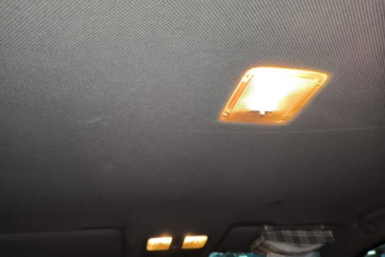 Used Dongfeng Fengdu MX6 2016 2.0L CVT All-Wheel-Drive Versatile Edition Headliner