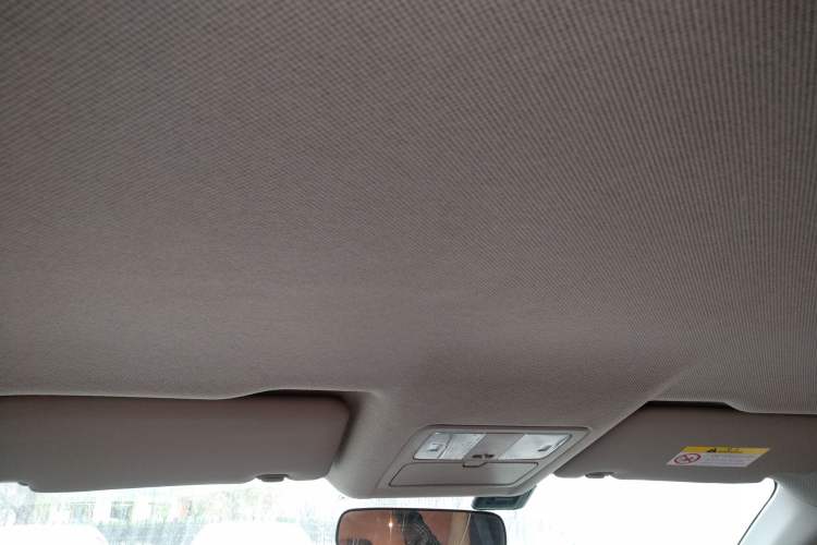 Used Dongfeng Fengdu MX6 2016 2.0L CVT Two-Wheel Drive All-Around Version Headliner