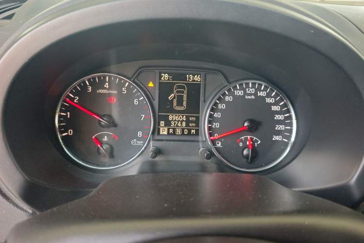 Used Dongfeng Fengdu MX6 2016 2.0L CVT All-Wheel-Drive Versatile Edition Instrument Cluster