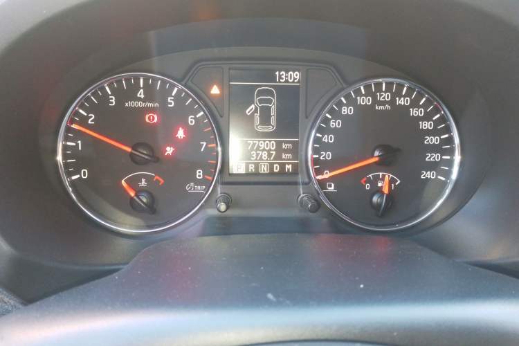 Used Dongfeng Fengdu MX6 2016 2.0L CVT 4x4 Dream Edition Instrument Cluster