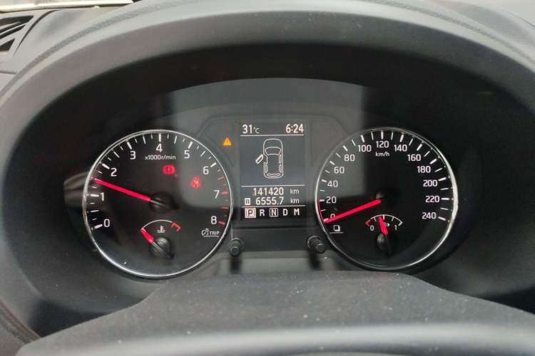 Used Dongfeng Fengdu MX6 2016 2.0L CVT Two-Wheel Drive All-Around Version Instrument Cluster