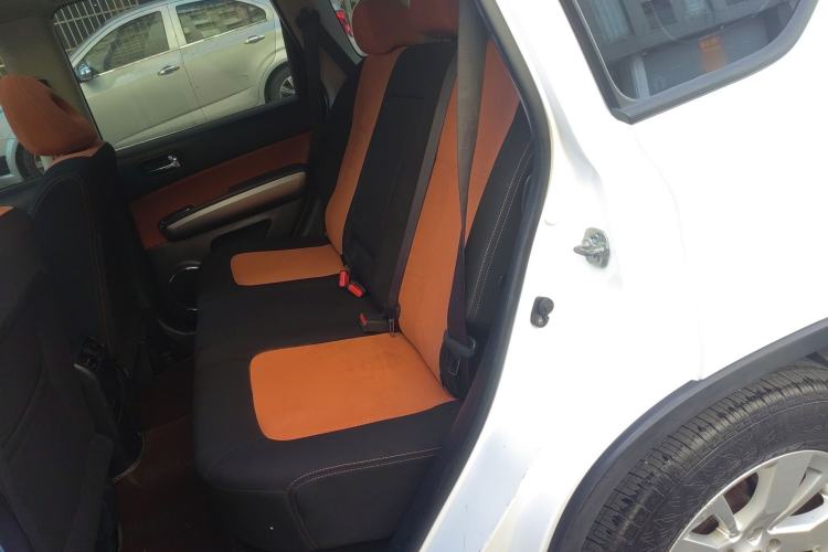 Used Dongfeng Fengdu MX6 2016 2.0L CVT Two-Wheel Drive Excellence Edition Interior 1
