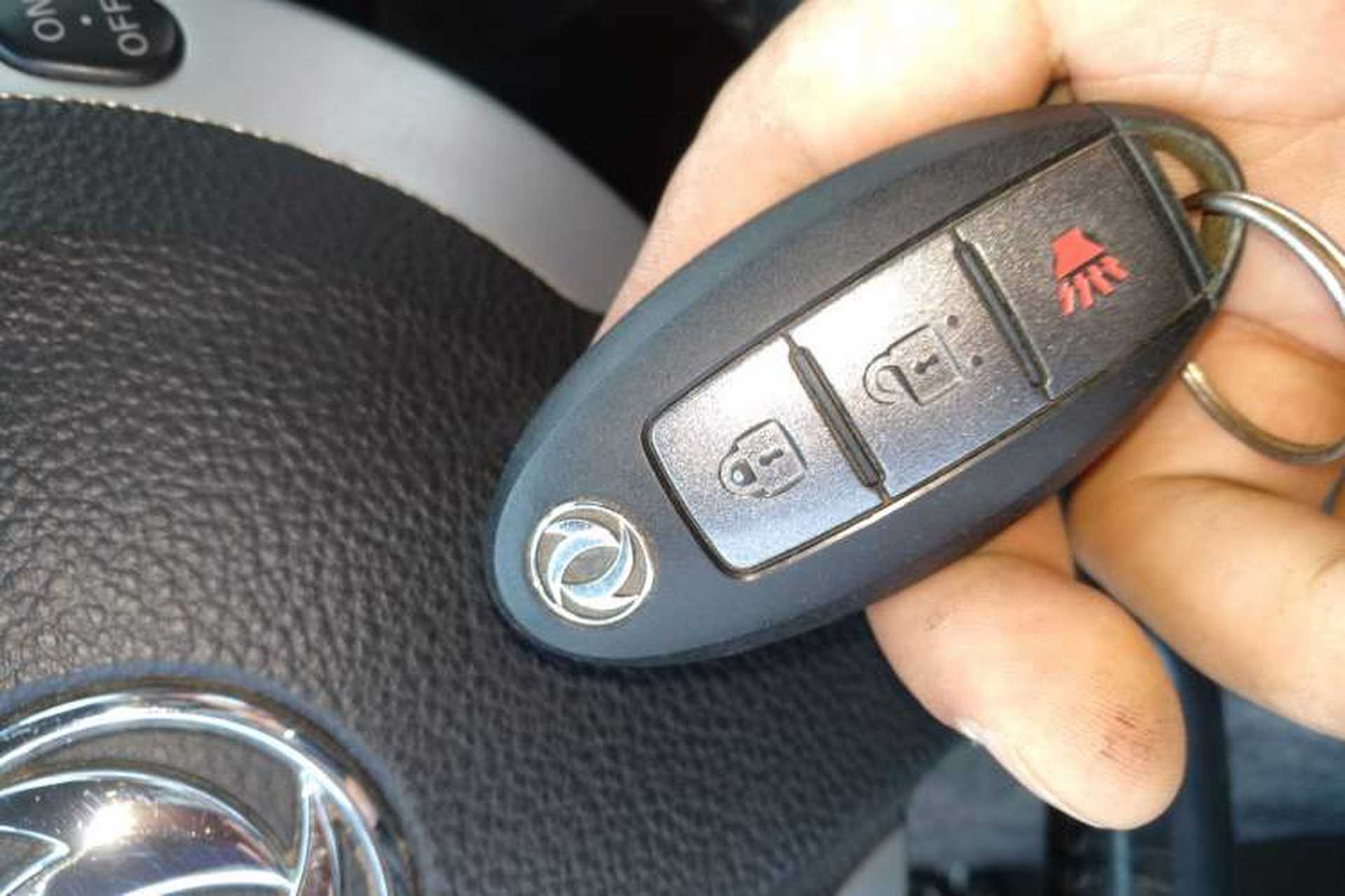Used Dongfeng Fengdu MX6 2016 2.0L CVT Two-Wheel Drive All-Around Version Interior 1