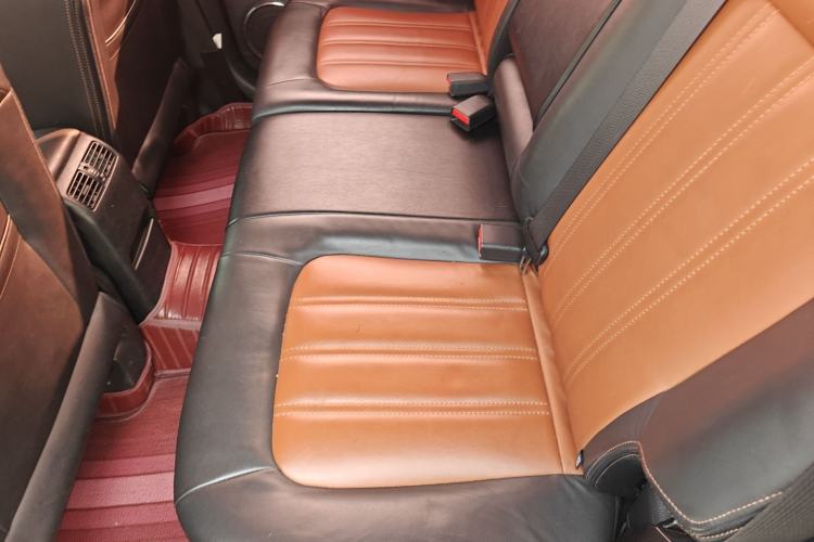 Used Dongfeng Fengdu MX6 2016 2.0L CVT Two-Wheel Drive Dream Edition Interior 4