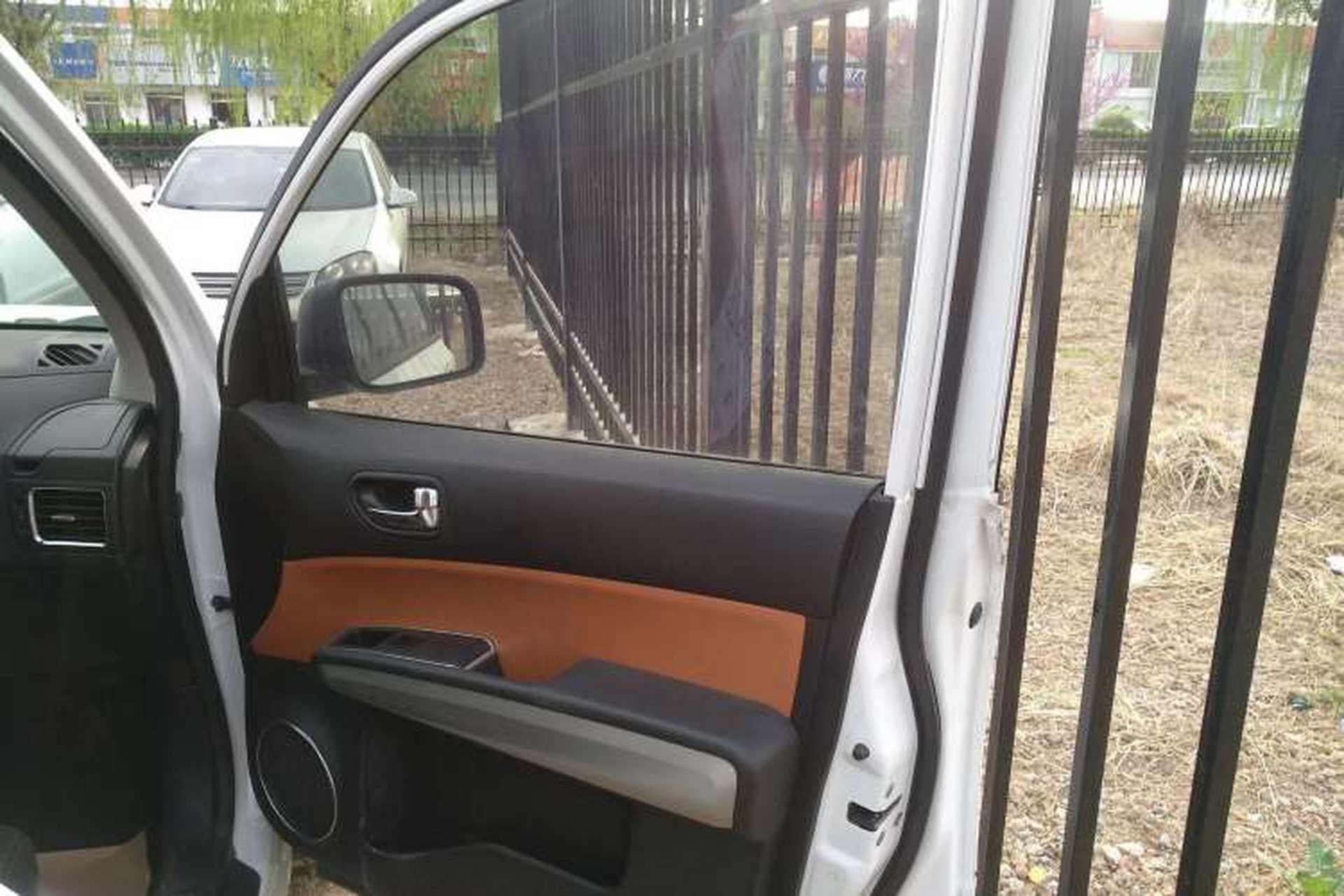 Used Dongfeng Fengdu MX6 2016 2.0L CVT Two-Wheel Drive All-Around Version Interior 5