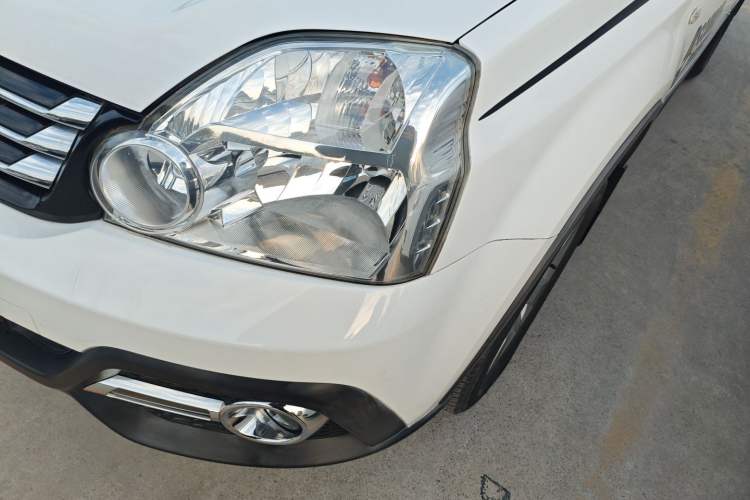 Used Dongfeng Fengdu MX6 2016 2.0L CVT Two-Wheel Drive All-Around Version Left Front Headlight