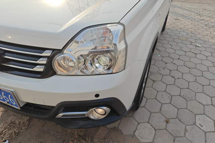 Used Dongfeng Fengdu MX6 2016 2.0L CVT Two-Wheel Drive Dream Edition Left Front Headlight