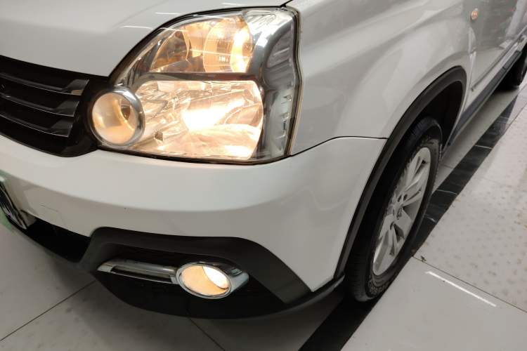 Used Dongfeng Fengdu MX6 2016 2.0L CVT Two-Wheel Drive All-Around Version Left Front Headlight