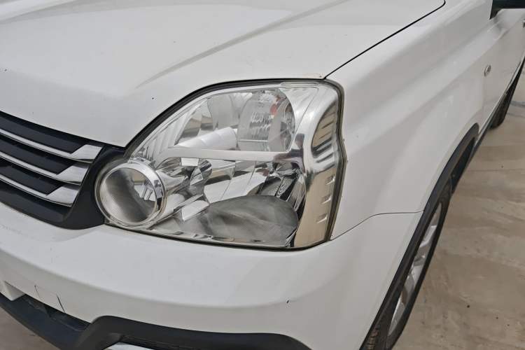 Used Dongfeng Fengdu MX6 2016 2.0L CVT Two-Wheel Drive All-Around Version Left Front Headlight