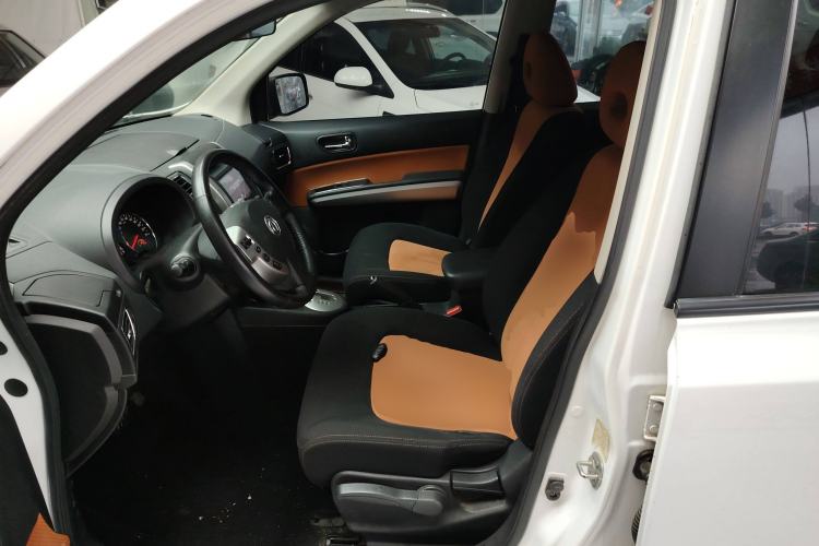 Used Dongfeng Fengdu MX6 2016 2.0L CVT Two-Wheel Drive All-Around Version Left Front Seat