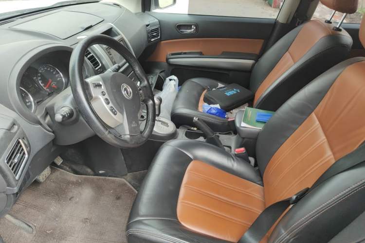 Used Dongfeng Fengdu MX6 2016 2.0L CVT Two-Wheel Drive Dream Edition Left Front Seat