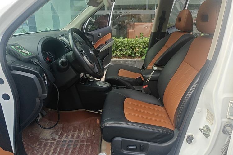 Used Dongfeng Fengdu MX6 2016 2.0L CVT 4x4 Dream Edition Left Front Seat