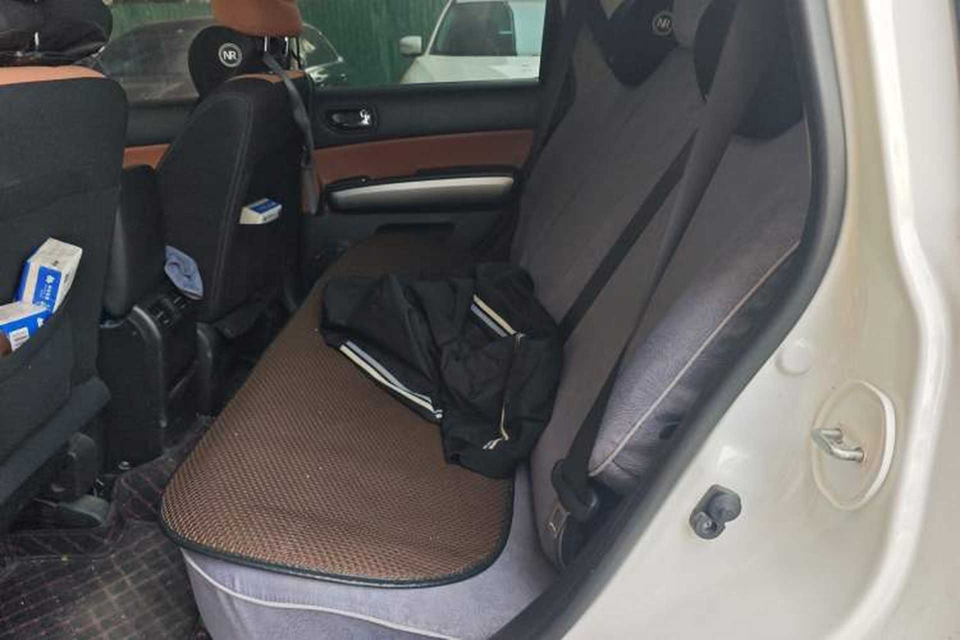 Used Dongfeng Fengdu MX6 2016 2.0L CVT All-Wheel-Drive Versatile Edition Left Rear Seat