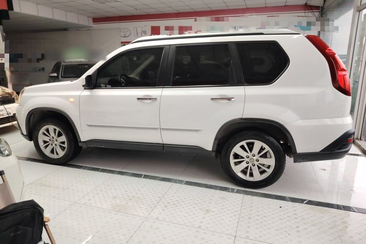 Used Dongfeng Fengdu MX6 2016 2.0L CVT Two-Wheel Drive All-Around Version Left Side