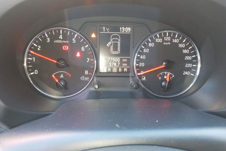 Used Dongfeng Fengdu MX6 2016 2.0L CVT 4x4 Dream Edition Odometer Close Up