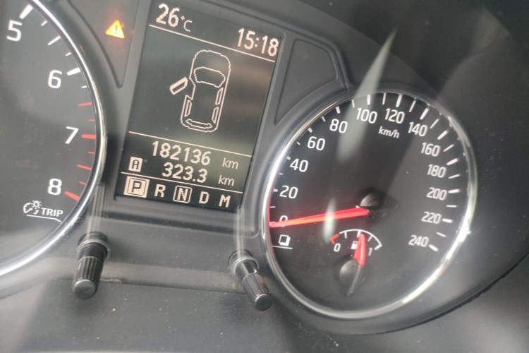 Used Dongfeng Fengdu MX6 2016 2.0L CVT Two-Wheel Drive Excellence Edition Odometer Close Up
