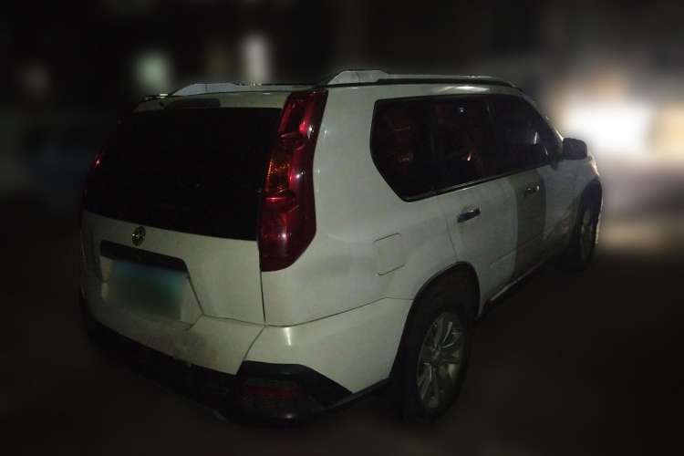 Used Dongfeng Fengdu MX6 2016 2.0L CVT Two-Wheel Drive All-Around Version Rear Right 45 Deg