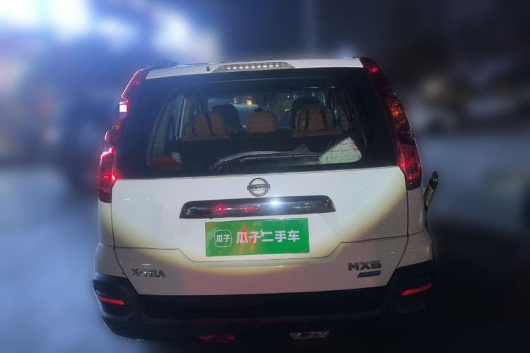 Used Dongfeng Fengdu MX6 2016 2.0L CVT Two-Wheel Drive All-Around Version Rear