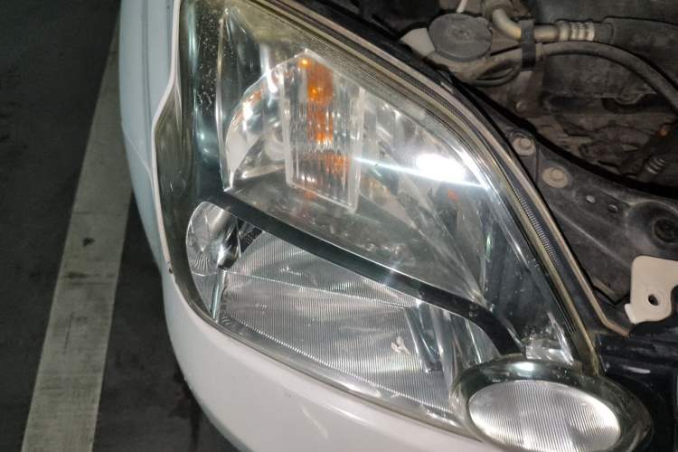Used Dongfeng Fengdu MX6 2016 2.0L CVT All-Wheel-Drive Versatile Edition Right Front Headlight