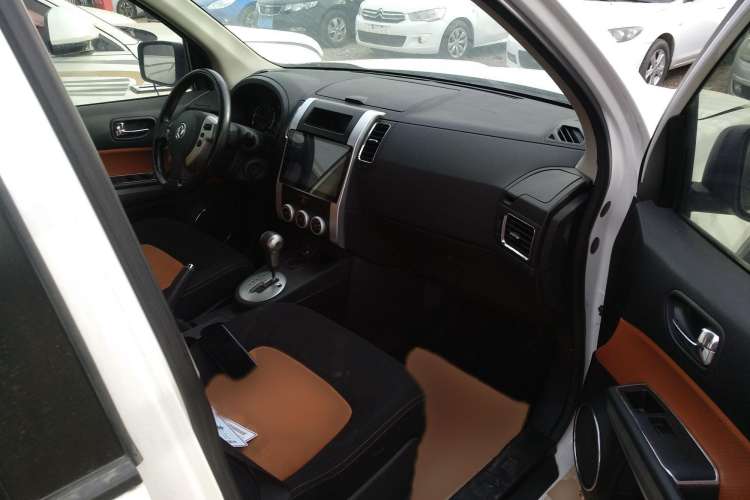 Used Dongfeng Fengdu MX6 2016 2.0L CVT Two-Wheel Drive All-Around Version Right Front Seat