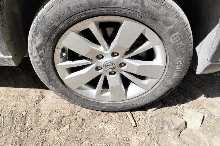 Used Dongfeng Fengdu MX6 2016 2.0L CVT 4x4 Dream Edition Right Front Wheel Hub