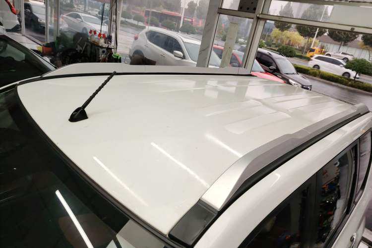 Used Dongfeng Fengdu MX6 2016 2.0L CVT Two-Wheel Drive All-Around Version Roof