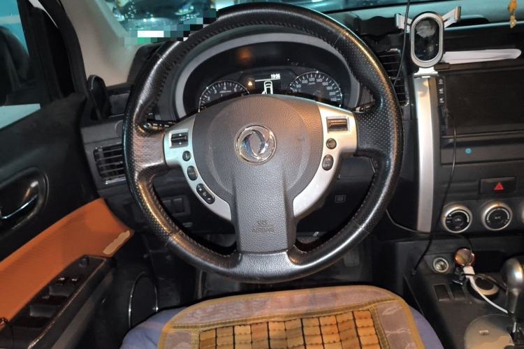 Used Dongfeng Fengdu MX6 2016 2.0L CVT All-Wheel-Drive Versatile Edition Steering Wheel