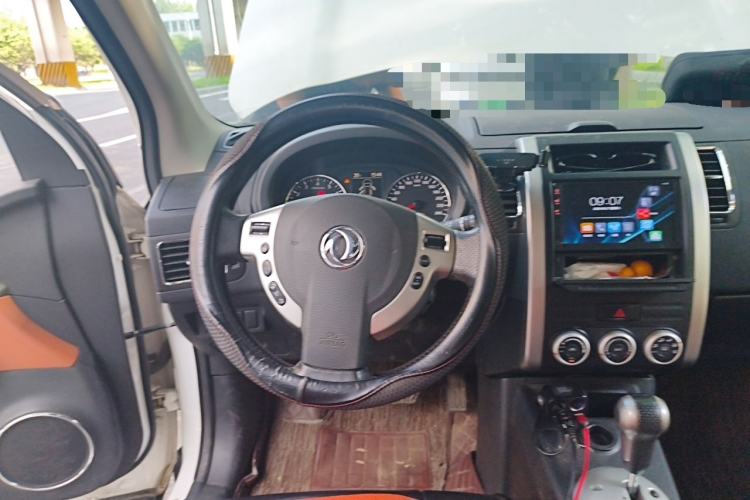 Used Dongfeng Fengdu MX6 2016 2.0L CVT Two-Wheel Drive All-Around Version Steering Wheel