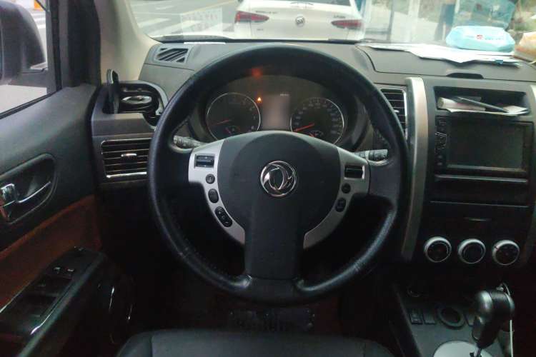 Used Dongfeng Fengdu MX6 2016 2.0L CVT Two-Wheel Drive Dream Edition Steering Wheel