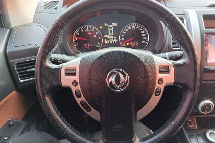 Used Dongfeng Fengdu MX6 2016 2.0L CVT All-Wheel-Drive Versatile Edition Steering Wheel