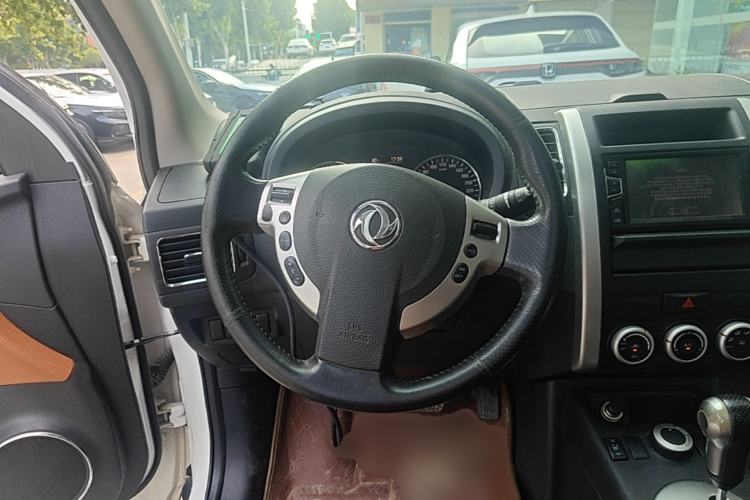 Used Dongfeng Fengdu MX6 2016 2.0L CVT 4x4 Dream Edition Steering Wheel