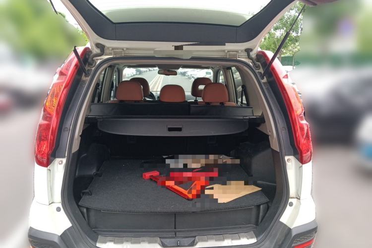 Used Dongfeng Fengdu MX6 2016 2.0L CVT 4x4 Dream Edition Trunk