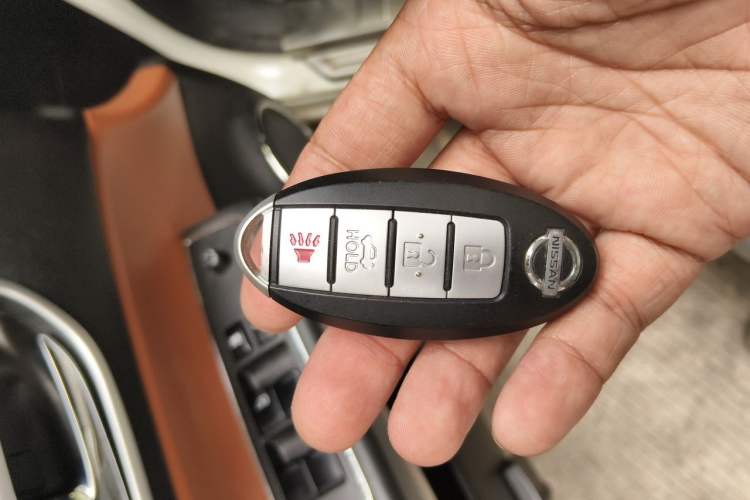 Used Dongfeng Fengdu MX6 2016 2.0L CVT Two-Wheel Drive All-Around Version Vehicle Key