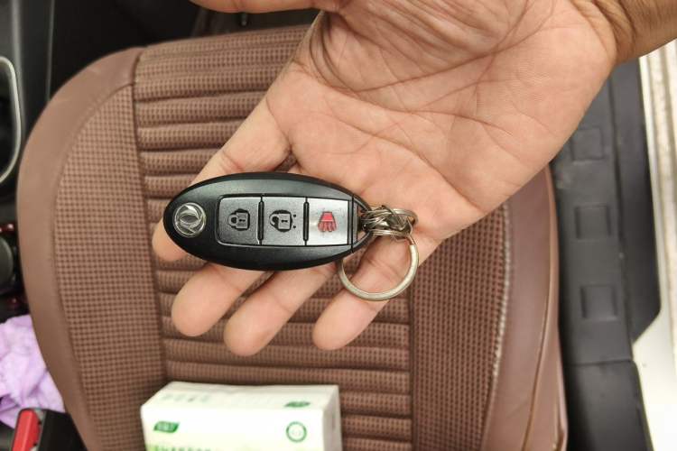 Used Dongfeng Fengdu MX6 2016 2.0L Manual Two-Wheel Drive Navigation Edition Vehicle Key