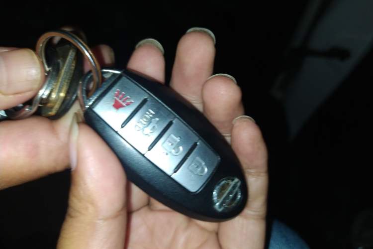 Used Dongfeng Fengdu MX6 2016 2.0L CVT Two-Wheel Drive All-Around Version Vehicle Key