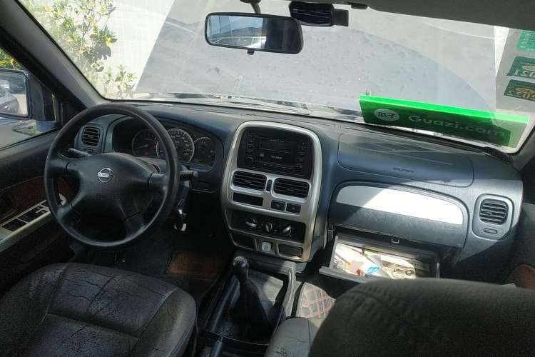 Used Dongfeng Fengdu Paladin 2008 2.4L Two-Wheel-Drive Standard Version Center Console
